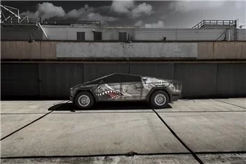Tesla Cybertruck 2024 P-51 Mustang-inspirierte Designer-Vollfahrzeugfolierung Tesla Cybertruck 2024 P-51 Mustang-inspirierte Designer-Vollfahrzeugfolierung