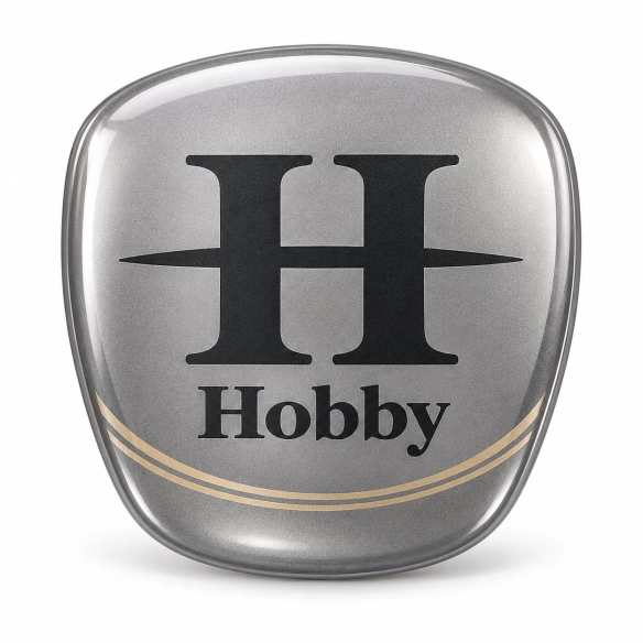 Hobby – selbstklebender Emblem-Einsatz für den Kühlergrill | graue Metallic-Vinylfolie | 64 × 58 mm