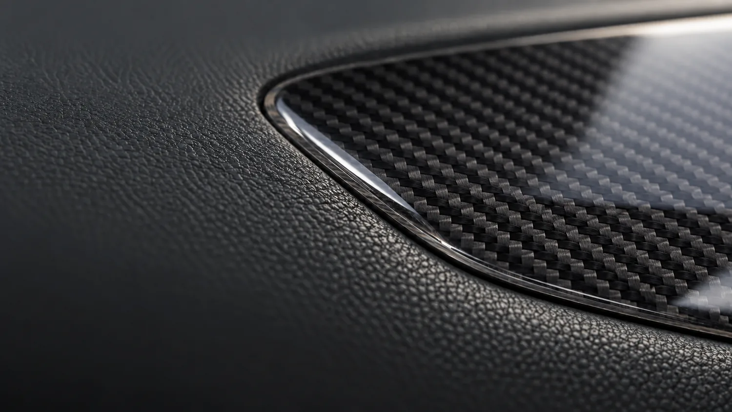 Materialbeispiel: Carbon-Optik mit glänzender PU-Beschichtung – nicht der Lieferumfang.